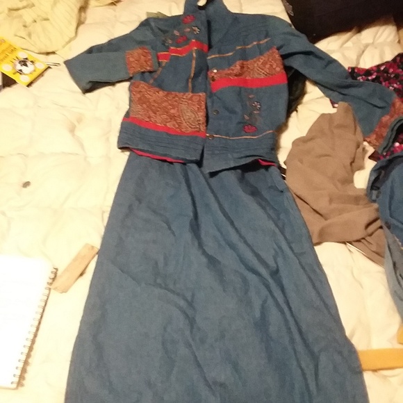 Vintage womens dresses - Picture 2 of 7